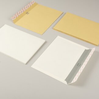 Couverts aus Kraftpapier